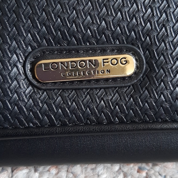 New London Fog Collection Wallet - Picture 15 of 15